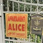 Alice Apartment *