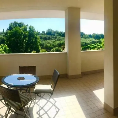 Alice Apartmán